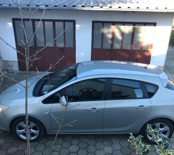 Astra 1.6 16V ENJOY,85 kW,2010 god.216000km,reg. do 27/8/25 - cover