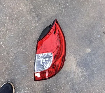RENAULT SCENIC 2 REDIZAJN 2007 ZADNJA DESNA LAMPA - cover