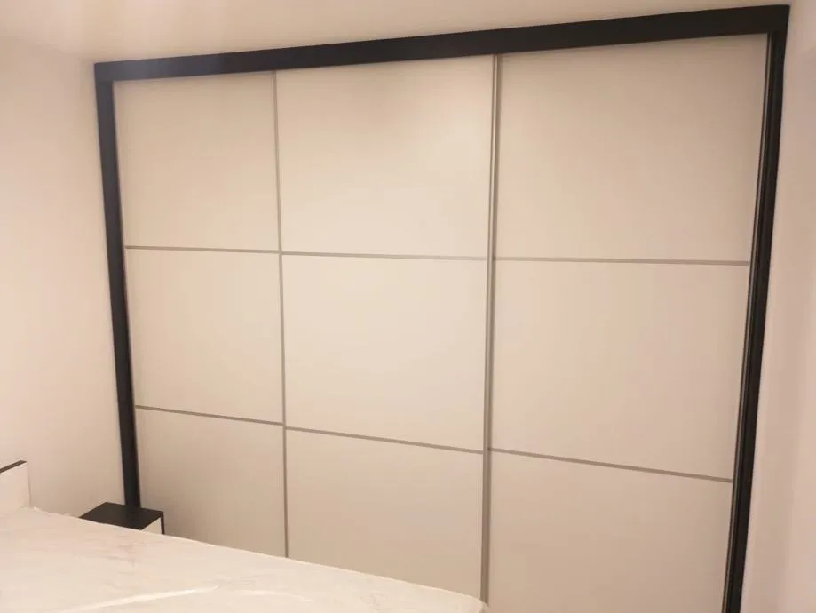 Garderobni ormar sklizna vrata - cover