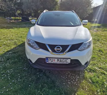 Nissan quasquai - cover