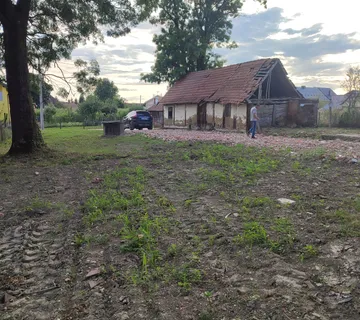 Gradevinsko zemljiste 755m2 - cover