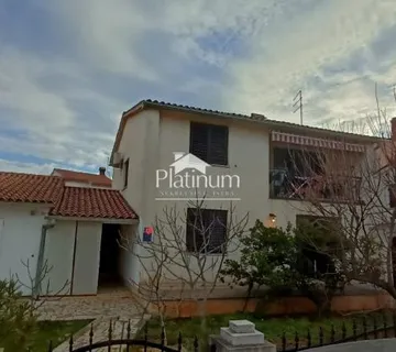 Istra, okolica Fažane, obiteljska kuća s poslovnim prostorom (prodaja) - cover