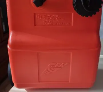 Rezervoar – spremnik za gorivo 12 L s pokazivačem nivoa goriva - cover