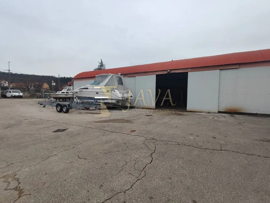 Kastav,Hala i zgrada s kancelarijama,zemljište 2000m2,pristup kamionim - cover