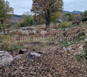 Poljane - atraktivno građevinsko zemljište, 771m2 - cover