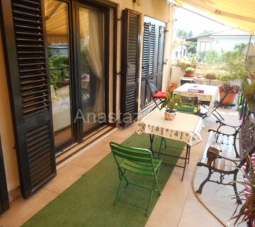Kostrena, starija villa S+P+1, 225 m2, 150 m od mora - cover