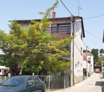 Črnomerec, kuća sa 2 stana 251 m2, sa garažom i vrtom, tramvaj zona - cover