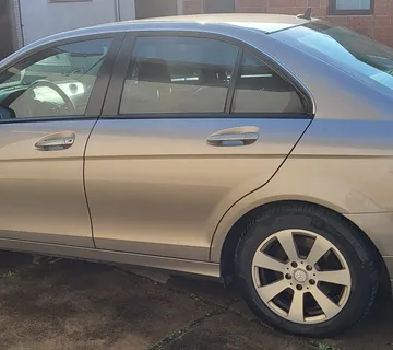 MERCEDES C 220 CDI 2007 godina, W204 170 KS. - cover