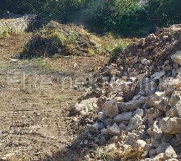 Novi Vinodolski - prodaja zemljišta, 306 m2, odlična lokacija! - cover