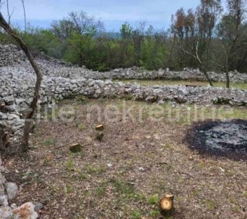 Krk, Vrbnik - prodaja građevinskog zemljišta od 870m2! - cover