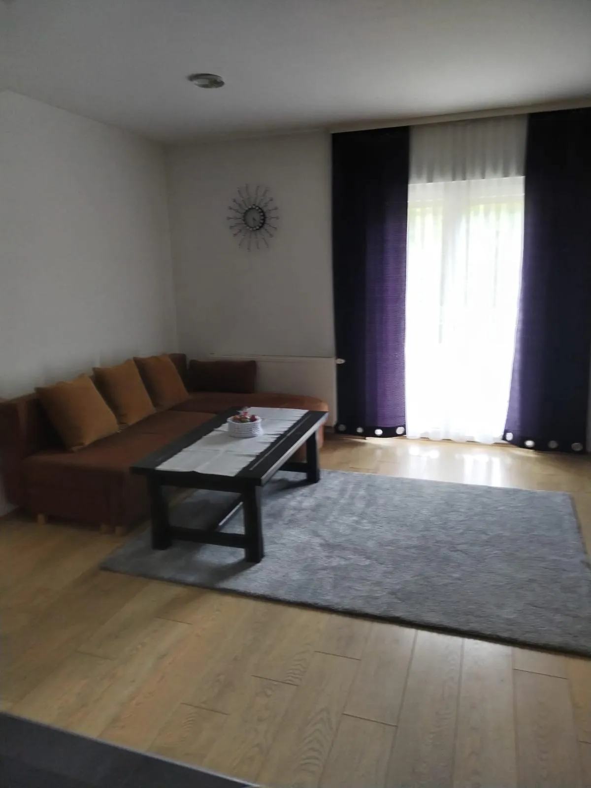 Smještaj za 6 radnika - Zagreb - cover