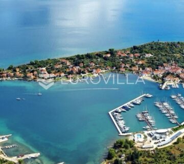 Zadar, otok Ugljan, građevinsko zemljište površine 1015 m2 uz more - cover