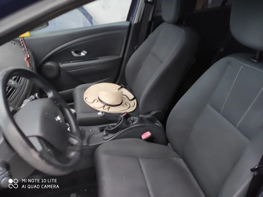 RENAULT MEGANE 3 2013 GRANDTOUR UNUTRAŠNJOST SJEDALA - cover