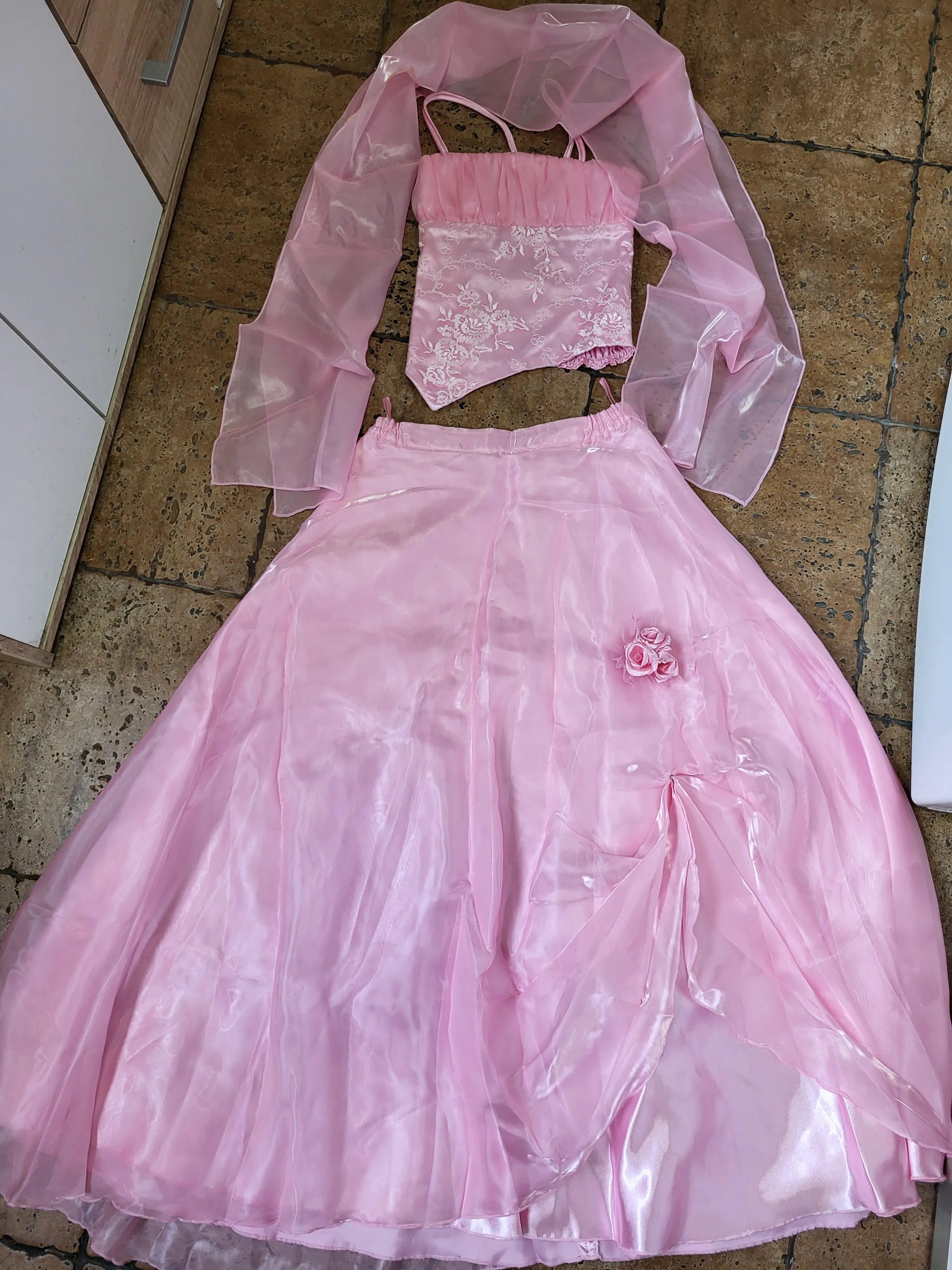 Svečana haljina - cover