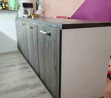 RUČNO RAĐENI ŠANK S POLICAMA ZA POSUĐE I HRANU - cover