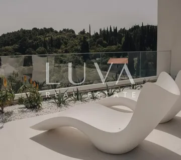 Korčula, luksuzna vila s bazenom i predivnim pogledom na more - cover