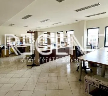 Istra, Buje - Skladišno/uredski poslovni prostor 884 m2 - cover