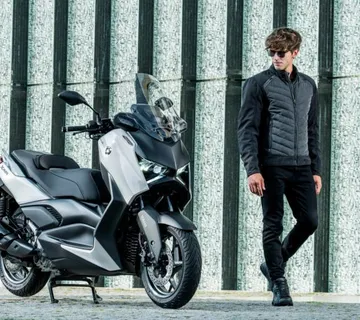 Yamaha XMAX 300 Tech Max + , NOVI MODEL, dostupno odmah!!! - cover