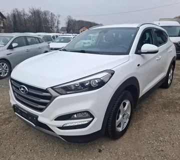Hyundai Tucson 1.7 CRDI*Klima*Navigacija*Park.kamera* - cover