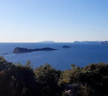 Cavtat, uz samo more- prodaje se zemljište površine 15.000 m2!! - cover