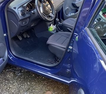 Dacia Sandero 1.0 - cover