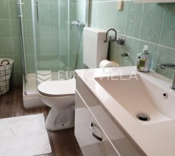 Istra, Medulin, kuća sa 9 apartmana, pogledom more NKP 55O m2 - cover