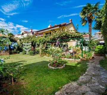 Istra, Rovinj, kuća 360 m2 s tri stana i zasebnom kućicom, izuzetna lokacija - cover
