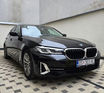 BMW 520d, LCI, HUD, ACC, FULL LED, 4 zone klima, 2xAlu, Webasto - cover