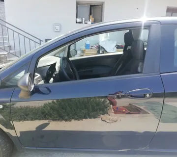 Fiat grande punto prednja vrata 3 vrata auto - cover