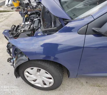 RENAULT MEGANE 3 2013 PREDNJI LIJEVI BLATOBRAN - cover