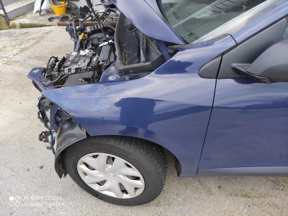 RENAULT MEGANE 3 2013 PREDNJI LIJEVI BLATOBRAN - cover