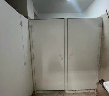 Sanitarne pregrade - cover