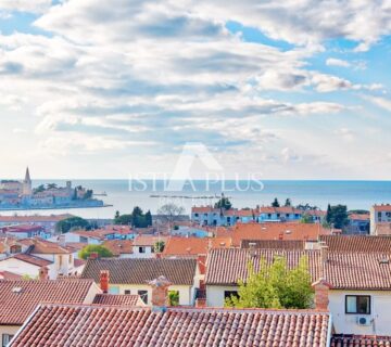 Penthouse sa panoramom centra Poreča ,5 spavaćih soba i garažom - cover