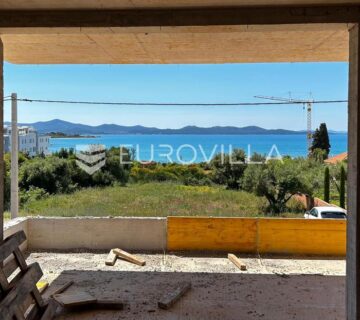 Zadar, Diklo, vrhunski opremljen dvosoban stan u prizemlju s vrtom NKP 66,66 m2 - cover