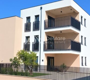 ZADAR, BIBINJE, Novogradnja, 2.kat, Dvosobni Apartman 70 m2,Parking - cover