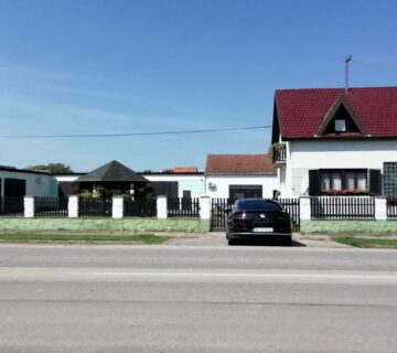 Kuća sa velikom okućnicom i sportskim terenima, Otok - cover
