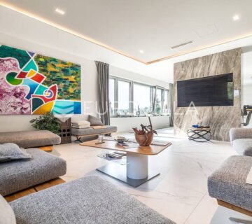 Zagreb, Šalata, prekrasan četverosoban stan, 160 m2 + terasa - cover