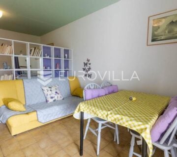 Istra, Duga Uvala, apartman samo 100m od mora, NKP 33,85 m2 - cover