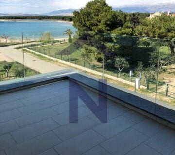 PRODAJA - PENTHOUSE 112m2 S POGLEDOM NA MORE - POVLJANA - cover