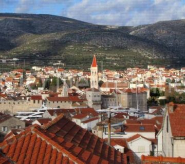 Trogir, Samostojeća kuća, prodaja - cover