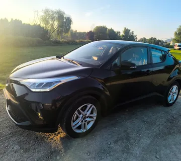 Toyota CH-R 2.0 Hybrid, Bussiness, 2022, automatik – pouzdan i poseban - cover