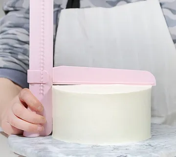 Podesivi zaglađivač za izradu torti i kolača - cover