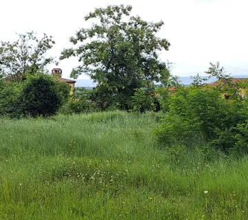 KAŠTELIR-GRAĐEVINSKO ZEMLJIŠTE NA PRODAJI - cover