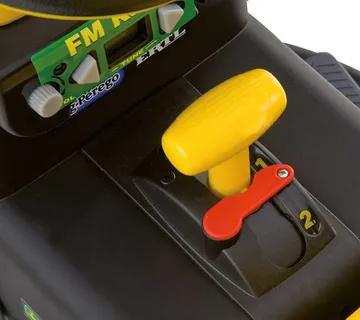 Peg Perego traktor na akumulator John Deere Ground Force s prikolicom - cover