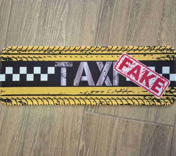 PROSTIRKA-FAKE TAXI-ŽUTI - cover