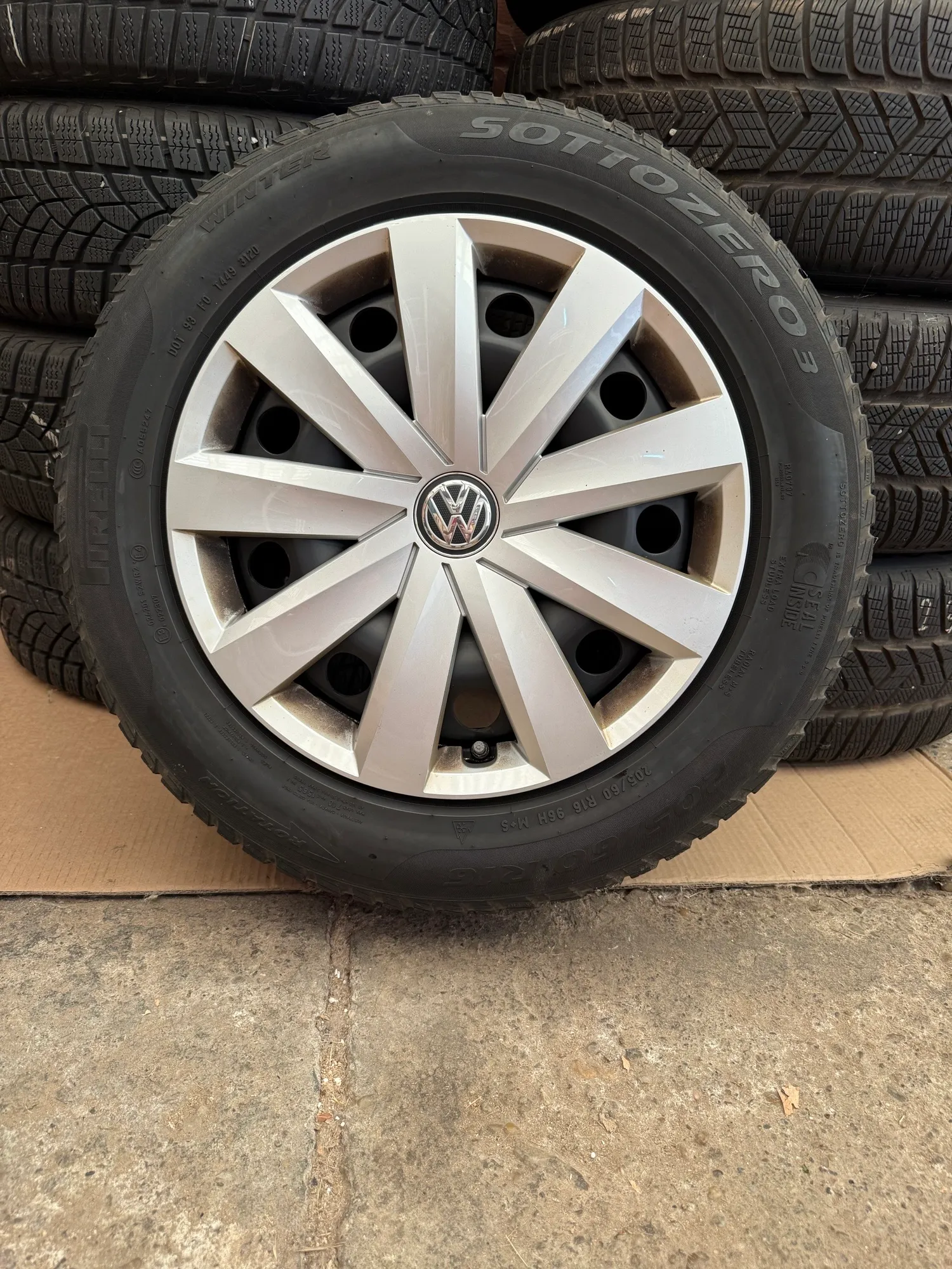 VW SET ČELIČNIH 5X112 16" + TPMS  GUME PIRELLI 205/60R16 / 4 KOMADA - cover