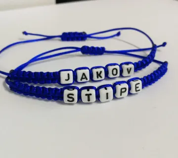 Pletena narukvica s imenom - cover