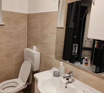 Smještaj za 8 radnika - Labin - cover