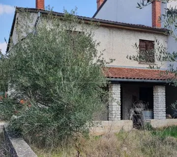 Kuća Kanfanar, 200 m2, prodaja (prodaja) - cover