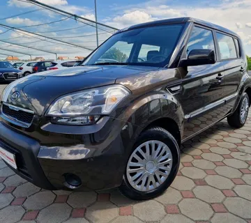 Kia Soul 1,6 benzin 2011.,reg:8.11.2025.,KLIMA, PARK SENZ, HR AUTO.... - cover